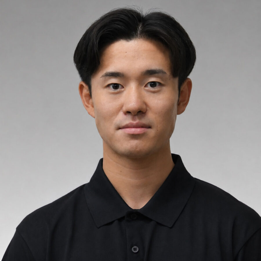 小形 諒人